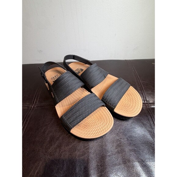 Reef Shoes - Reef Water Vista Black Adjustable Strap Women’s Sandals Size 8